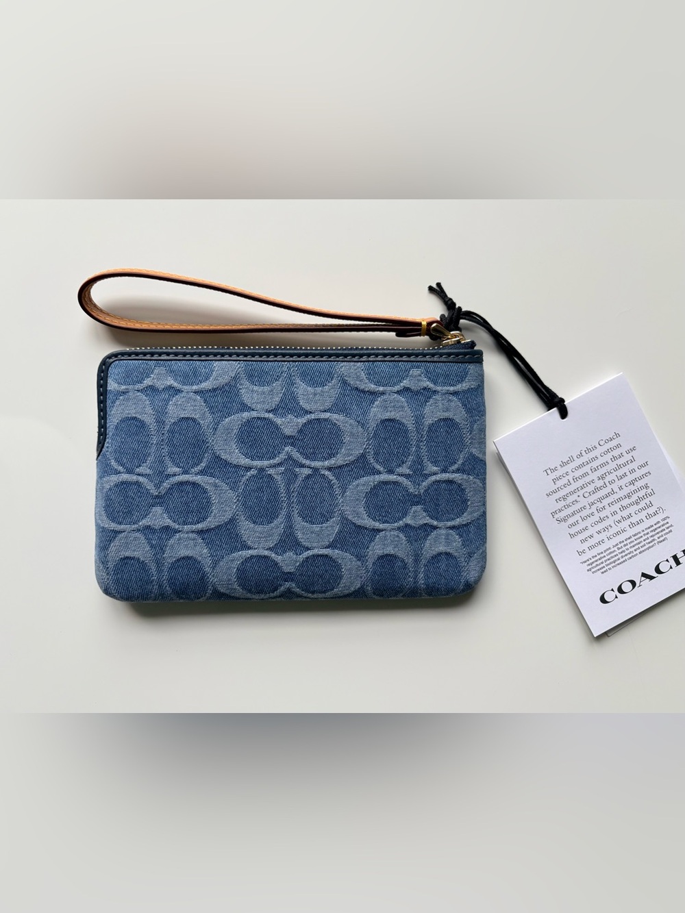 NWT COACH Denim Signature Corner Zip Indigo Wristlet CDF26 - Picture 2 of 8